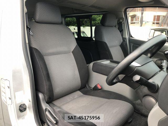 Nissan NV350 Caravan 2014-09 7787922-18