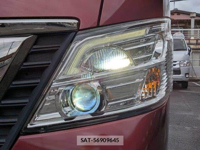 Nissan NV350 Caravan 2019-08 7787930-11