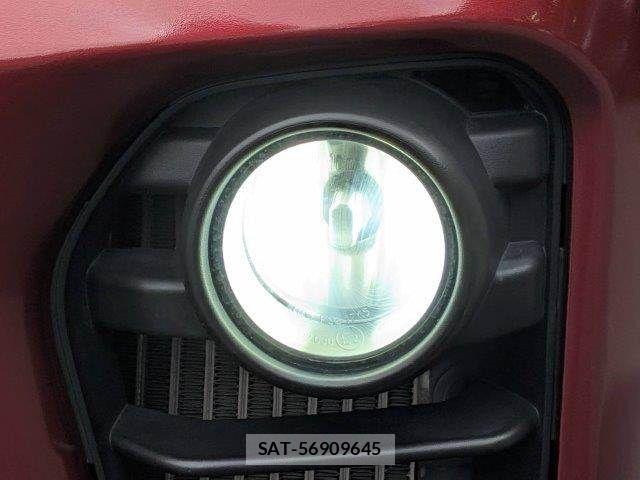 Nissan NV350 Caravan 2019-08 7787930-12