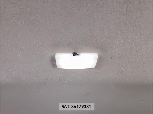 Nissan NV350 Caravan 2012-10 7878557-10