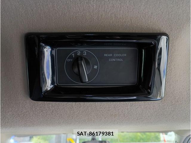 Nissan NV350 Caravan 2012-10 7878557-14