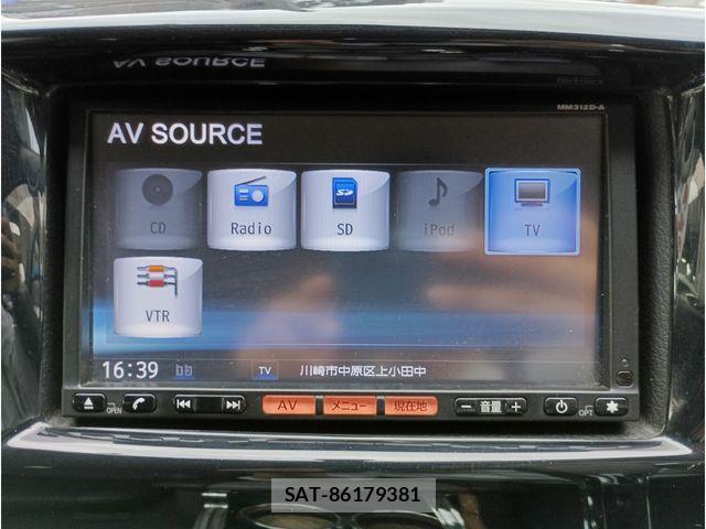 Nissan NV350 Caravan 2012-10 7878557-16