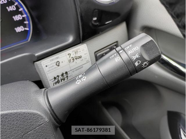 Nissan NV350 Caravan 2012-10 7878557-17