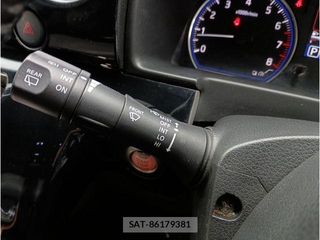 Nissan NV350 Caravan 2012-10 7878557-18