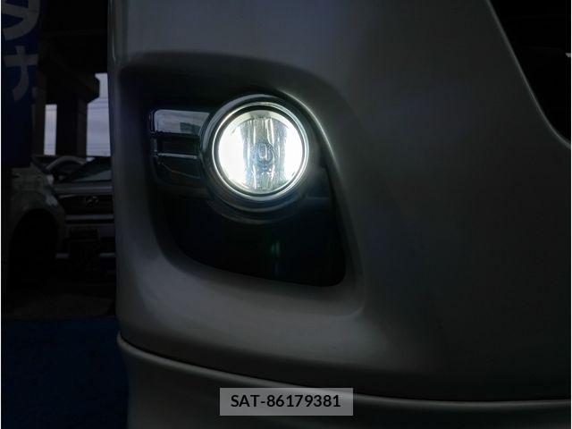 Nissan NV350 Caravan 2012-10 7878557-22