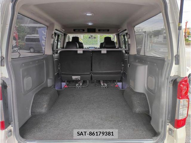Nissan NV350 Caravan 2012-10 7878557-8