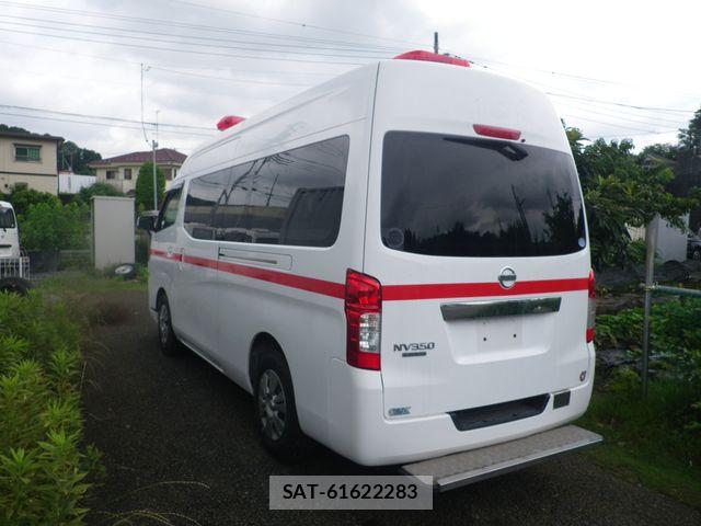 Nissan NV350 Caravan 2013-08 7878555-1