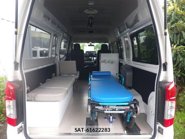 Nissan NV350 Caravan 2013-08 7878555-5