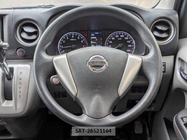Nissan NV350 Caravan 2015-04 7963147-9