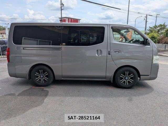 Nissan NV350 Caravan 2015-04 7963147-15