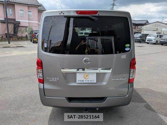 Nissan NV350 Caravan 2015-04 7963147-17