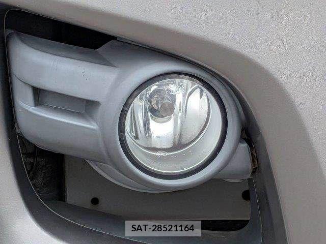 Nissan NV350 Caravan 2015-04 7963147-23