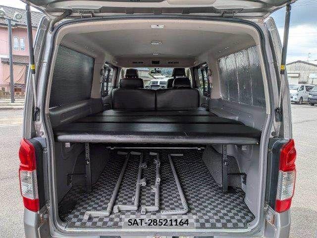 Nissan NV350 Caravan 2015-04 7963147-8