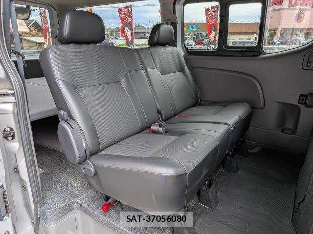 Nissan NV350 Caravan 2015-04 7963141-9