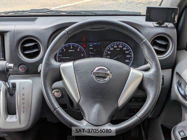 Nissan NV350 Caravan 2015-04 7963141-11