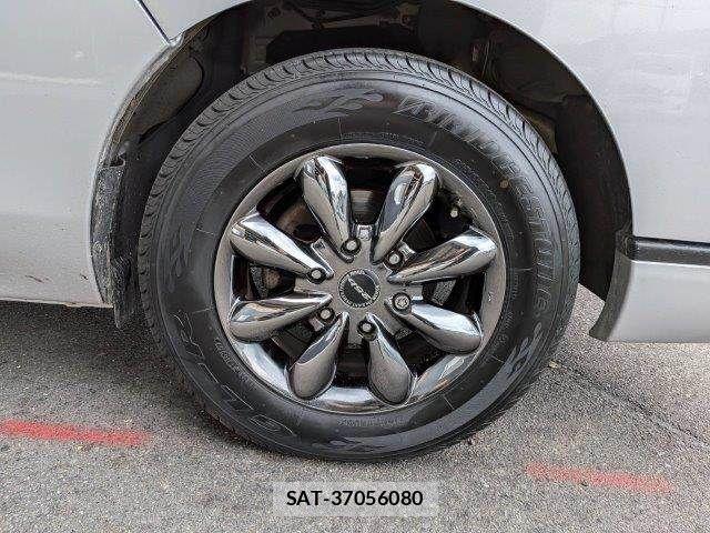 Nissan NV350 Caravan 2015-04 7963141-14