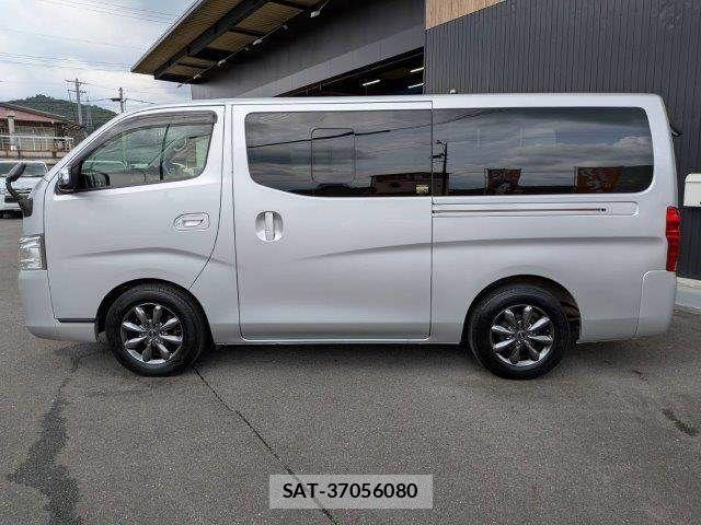 Nissan NV350 Caravan 2015-04 7963141-21