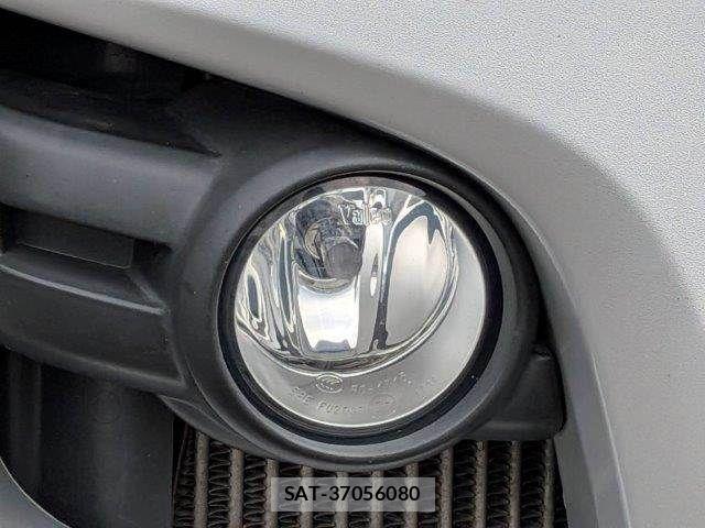 Nissan NV350 Caravan 2015-04 7963141-25