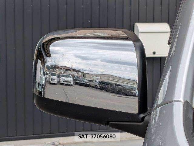 Nissan NV350 Caravan 2015-04 7963141-27