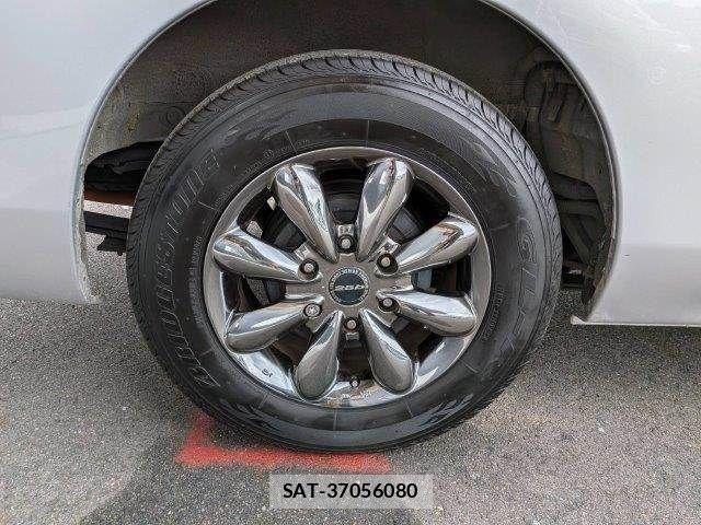 Nissan NV350 Caravan 2015-04 7963141-28