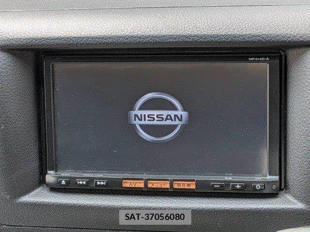 Nissan NV350 Caravan 2015-04 7963141-3