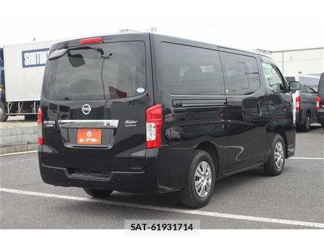 Nissan NV350 Caravan 2016-11 7963146-13
