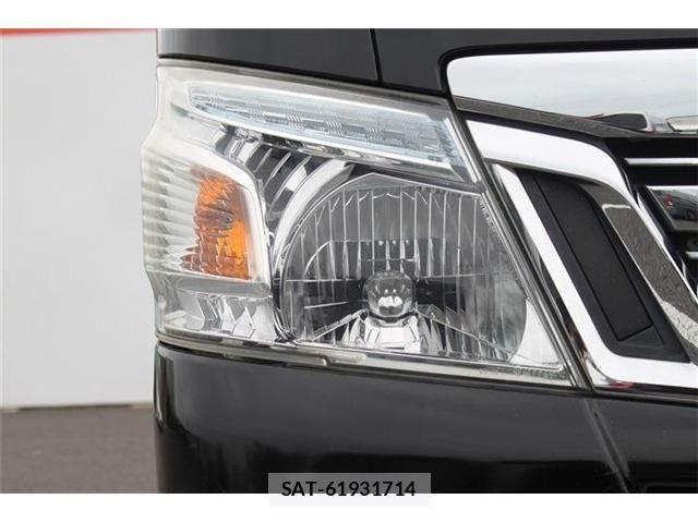Nissan NV350 Caravan 2016-11 7963146-22
