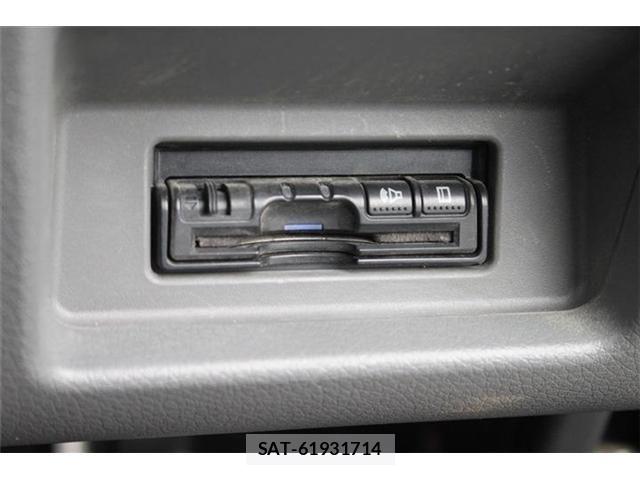 Nissan NV350 Caravan 2016-11 7963146-2