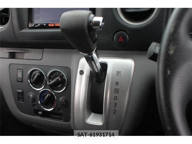 Nissan NV350 Caravan 2016-11 7963146-4