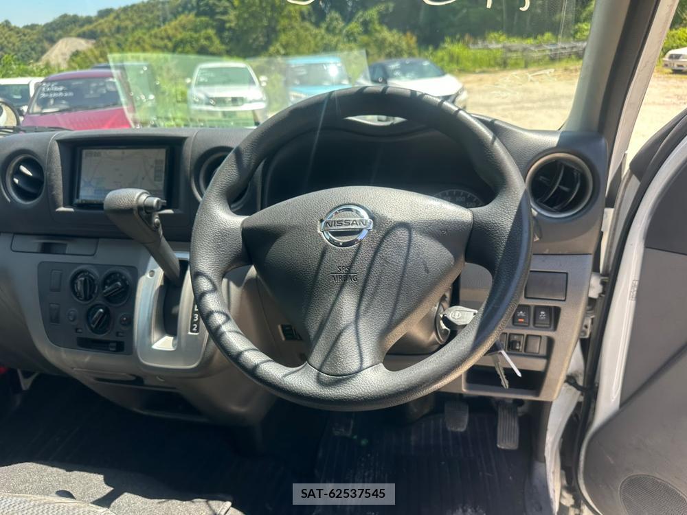 Nissan NV350 Caravan 2020-06 7534194-13