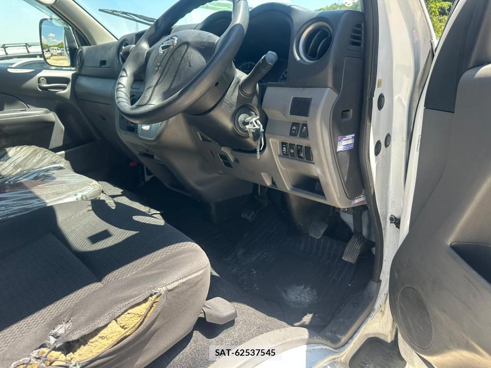 Nissan NV350 Caravan 2020-06 7534194-15