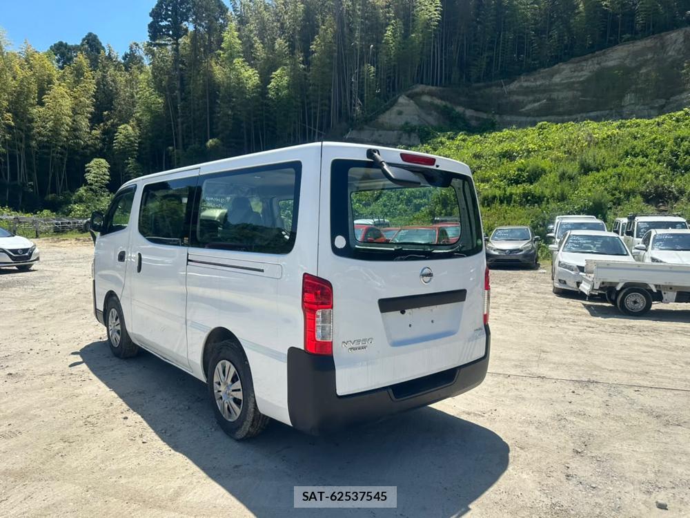 Nissan NV350 Caravan 2020-06 7534194-2