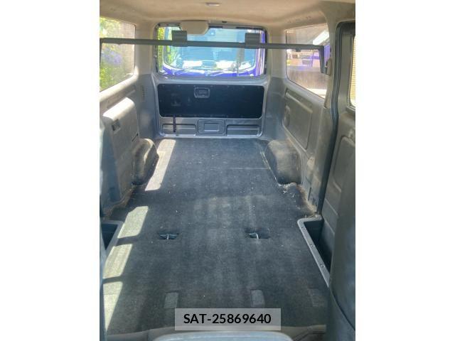 Nissan NV350 Caravan 2012-07 7980438-26