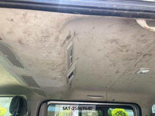 Nissan NV350 Caravan 2012-07 7980438-27