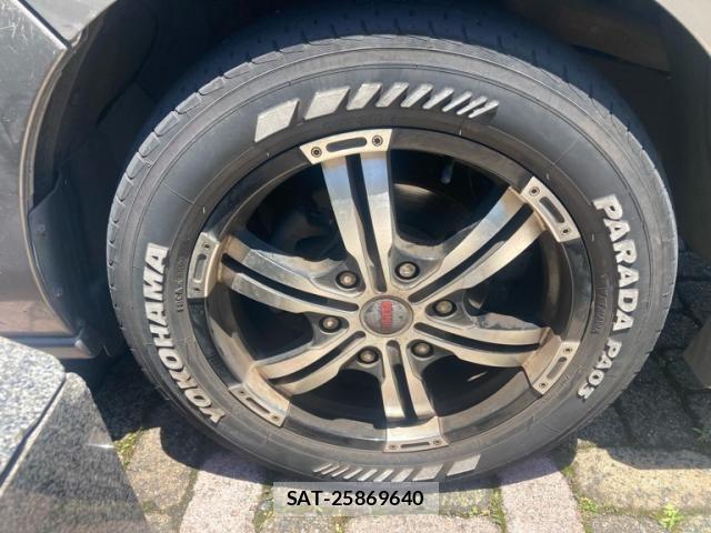 Nissan NV350 Caravan 2012-07 7980438-6