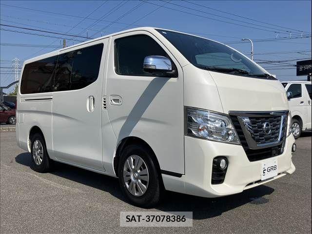 Nissan NV350 Caravan 2017-06 8037408-10