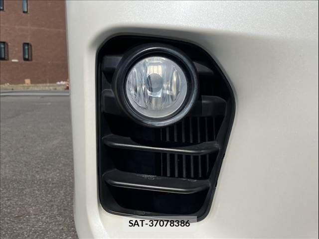 Nissan NV350 Caravan 2017-06 8037408-21