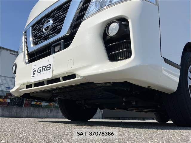 Nissan NV350 Caravan 2017-06 8037408-24