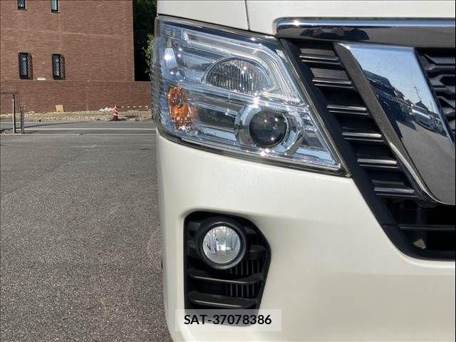 Nissan NV350 Caravan 2017-06 8037408-8