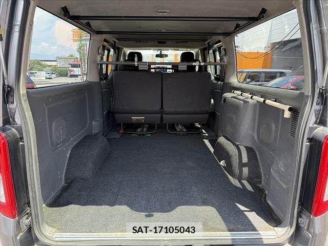 Nissan NV350 Caravan 2019-09 8037413-18