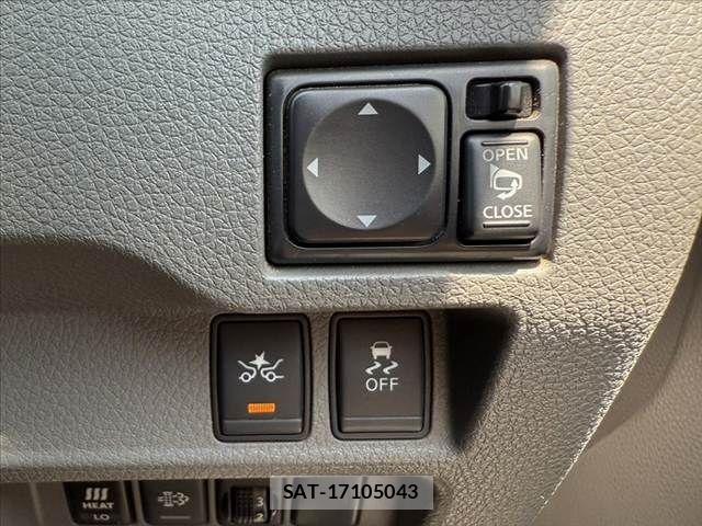 Nissan NV350 Caravan 2019-09 8037413-22