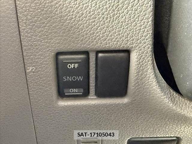 Nissan NV350 Caravan 2019-09 8037413-27