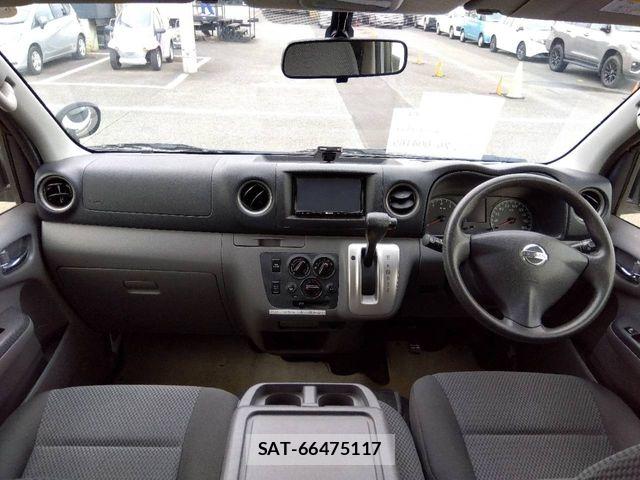 Nissan NV350 Caravan 2014-06 8037412-1