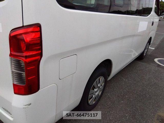 Nissan NV350 Caravan 2014-06 8037412-21