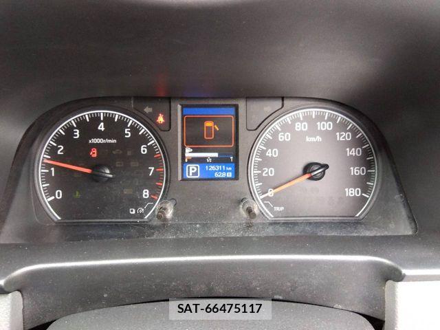 Nissan NV350 Caravan 2014-06 8037412-6