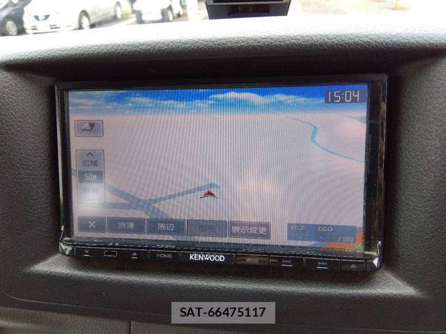 Nissan NV350 Caravan 2014-06 8037412-7