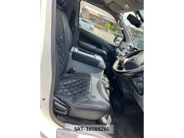 Nissan NV350 Caravan 2020-04 8037411-9