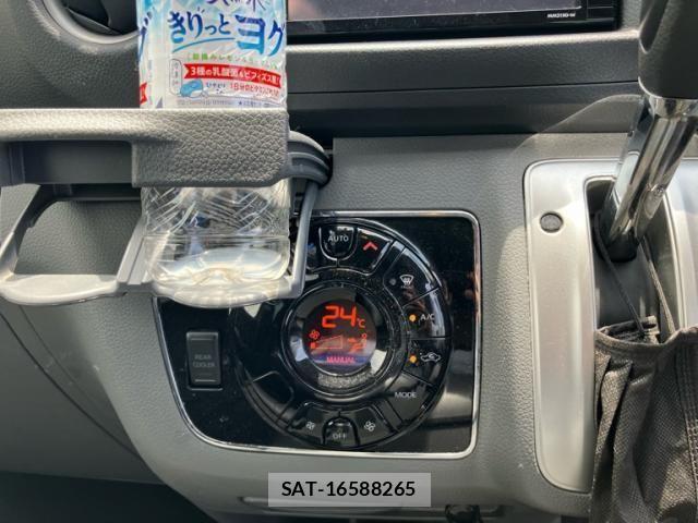 Nissan NV350 Caravan 2020-04 8037411-13