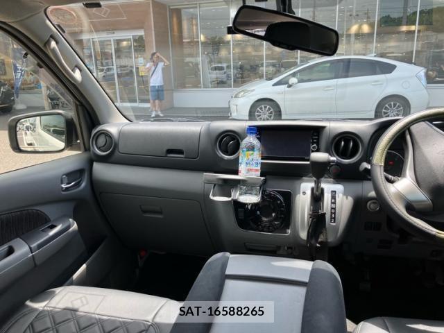 Nissan NV350 Caravan 2020-04 8037411-5