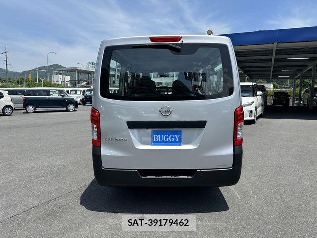 Nissan NV350 Caravan 2024-07 8037409-5